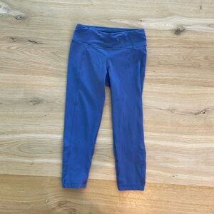 Athleta girl legging with knot back calfs 8-10